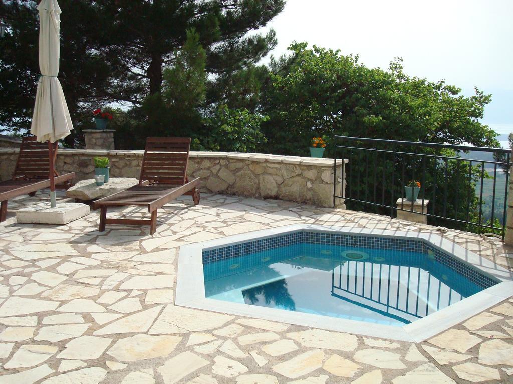 Merlot Village Rental Properties Karia  Екстер'єр фото